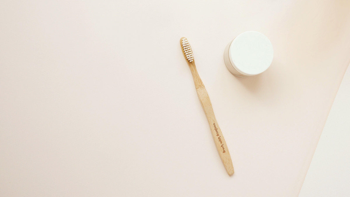 DIY TOOTHPASTE | The Good Fill